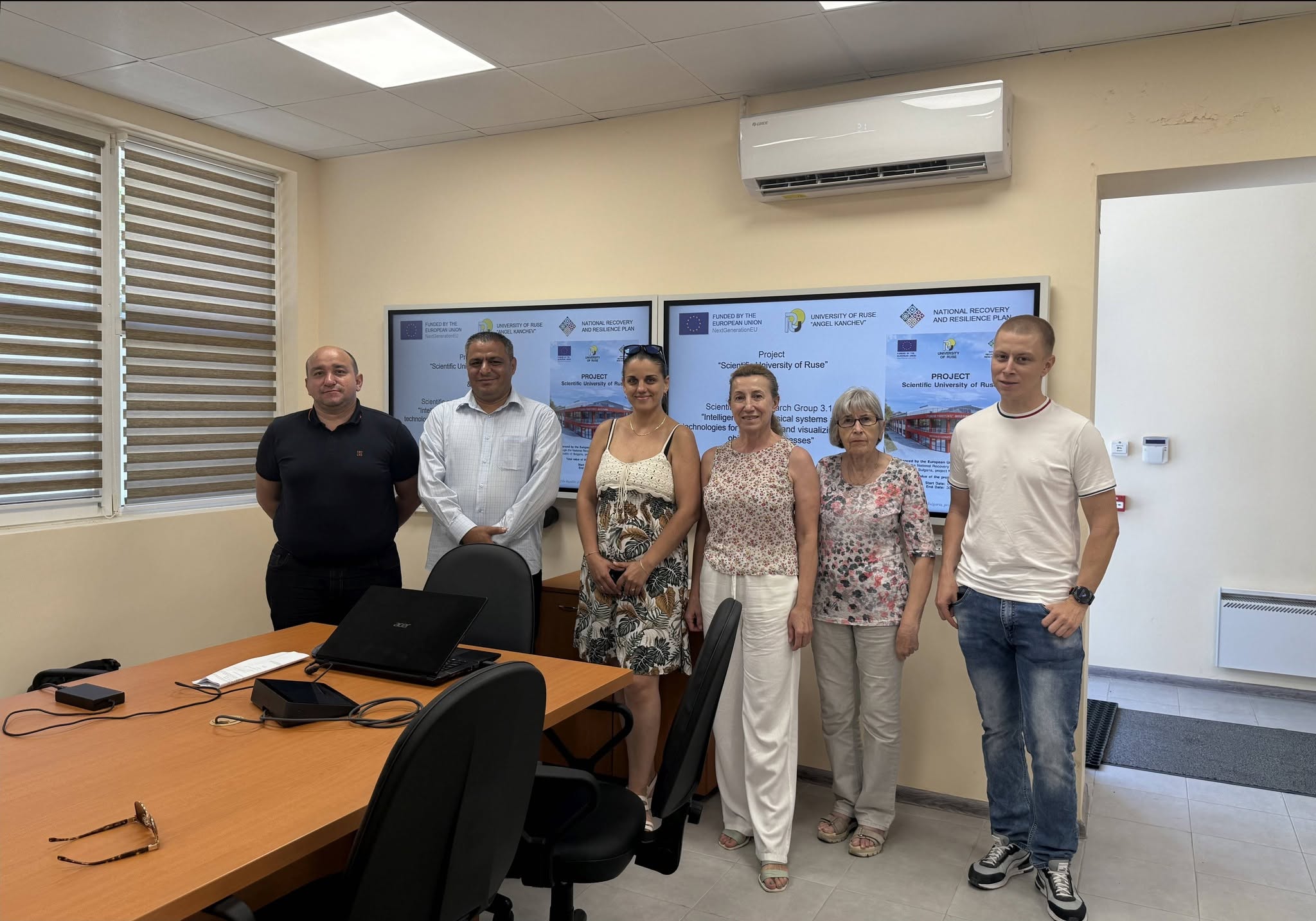 УНИВЕРСИТЕТ ЯРМУК снимка 6